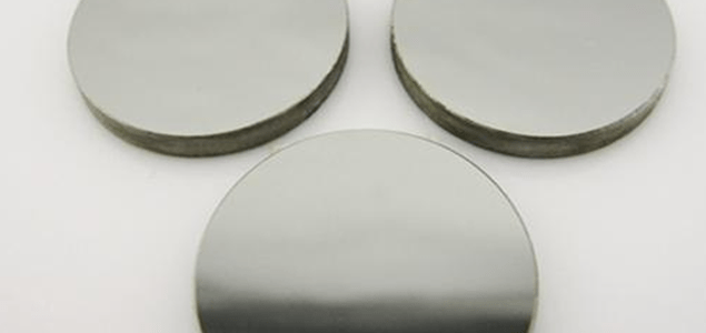 Cleaning your mirrors and lens Cleaning your mirrors and lens
